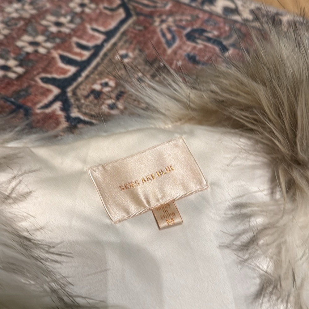 Skies Are Blue Faux Fur Vest - Picture 2 of 4